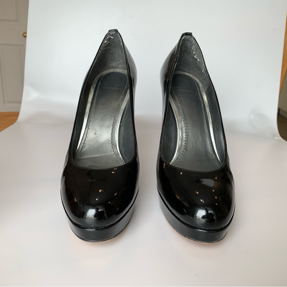 Elegant Black Women's Pumps